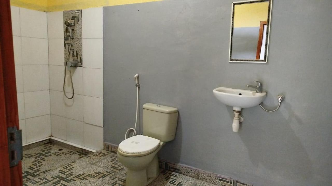 Tatasya Homestay Senaru Buitenkant foto