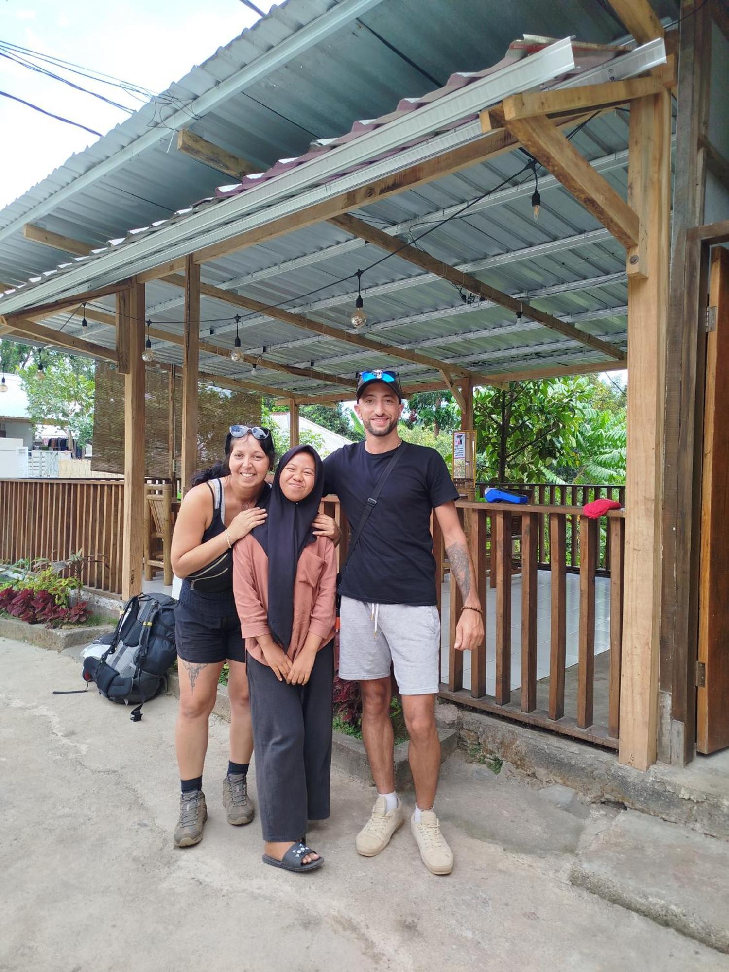 Tatasya Homestay Senaru Buitenkant foto
