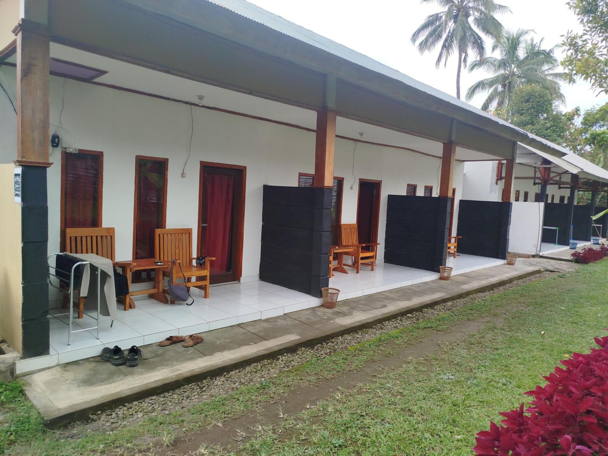 Tatasya Homestay Senaru Buitenkant foto