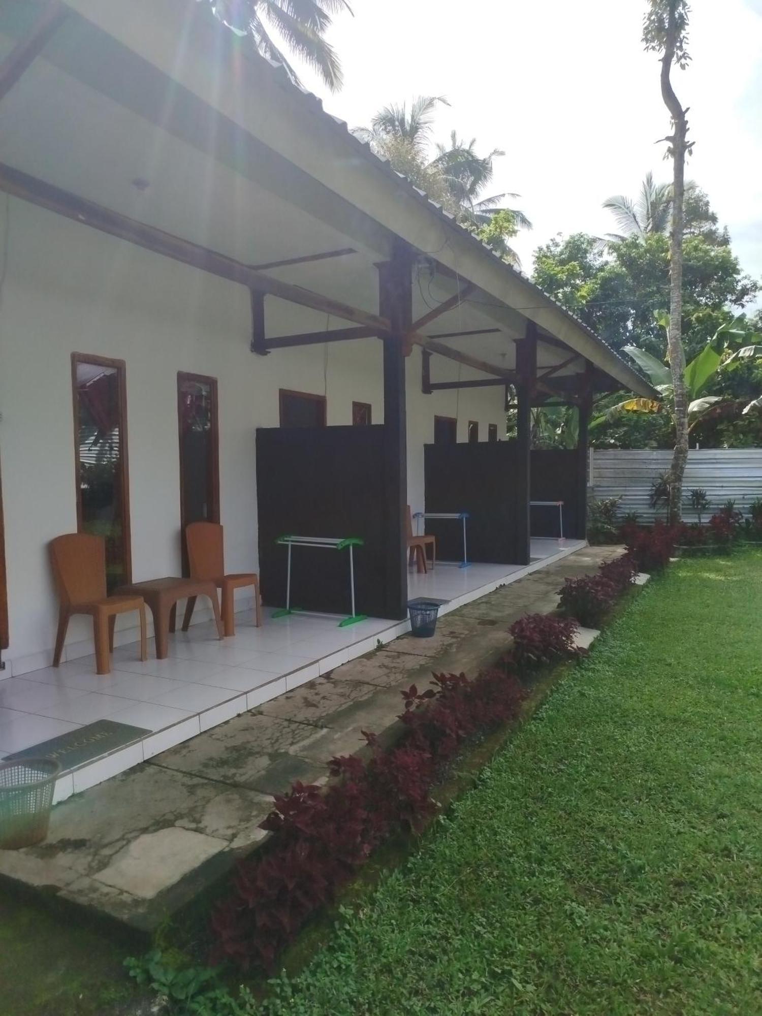 Tatasya Homestay Senaru Buitenkant foto